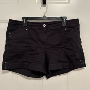 White House black market shorts. Size 14. Great condition.